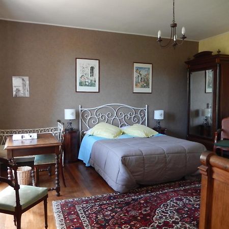 Chambres D'Hotes - Domaine Des Perrieres Crux-la-Ville Habitación foto