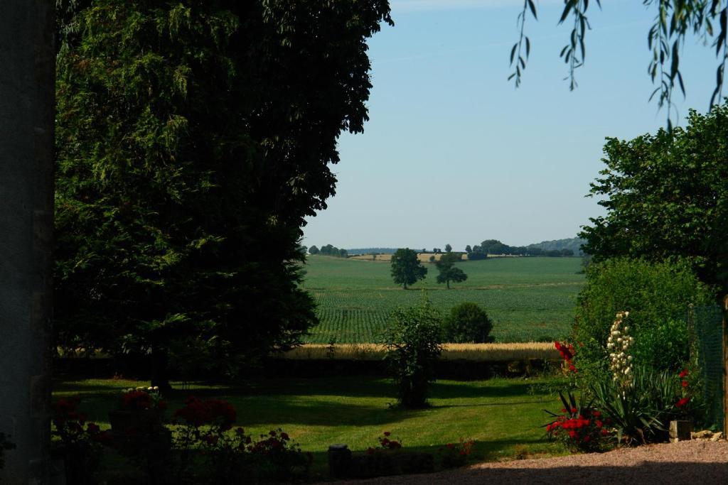 Chambres D'Hotes - Domaine Des Perrieres Crux-la-Ville Exterior foto